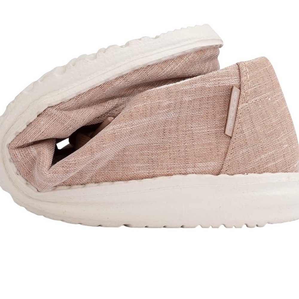 New nwot Hey Dude Wendy Sparkling Rose Gold Sneaker Women’s size 6 - Picture 2 of 11